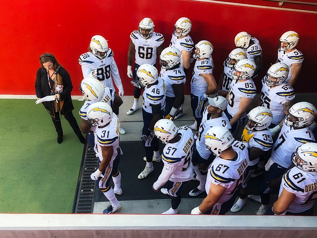 破的團隊凝 破的團隊凝